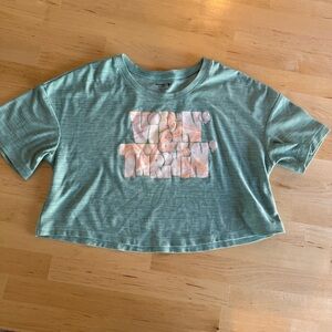 🔆 Bundle items 6 for $30 Old Navy Active Girls Cropped T-Shirt